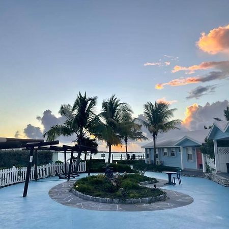 Beautiful Villa Just Steps Away From The Beach! جورج تاون المظهر الخارجي الصورة